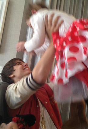 أين احتفل جاستن بيبير بعيد الحب؟